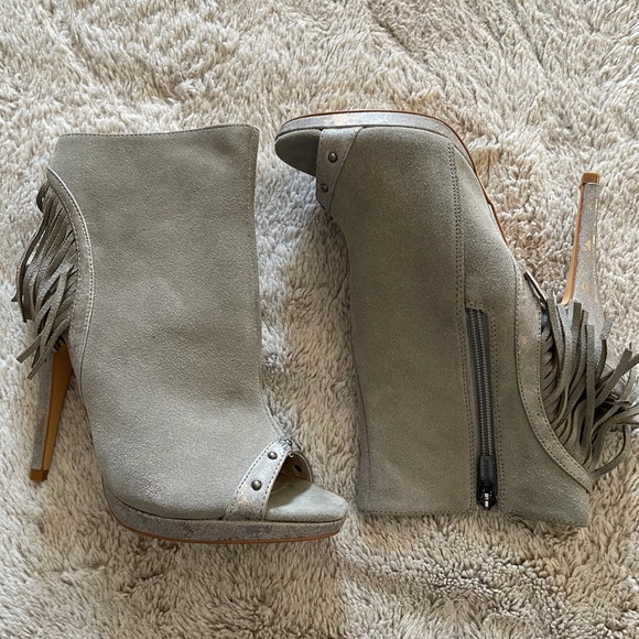 COLIN STUART GRAY GENUINE LEATHER STILETTO BOOTIES - Picture 4 of 7